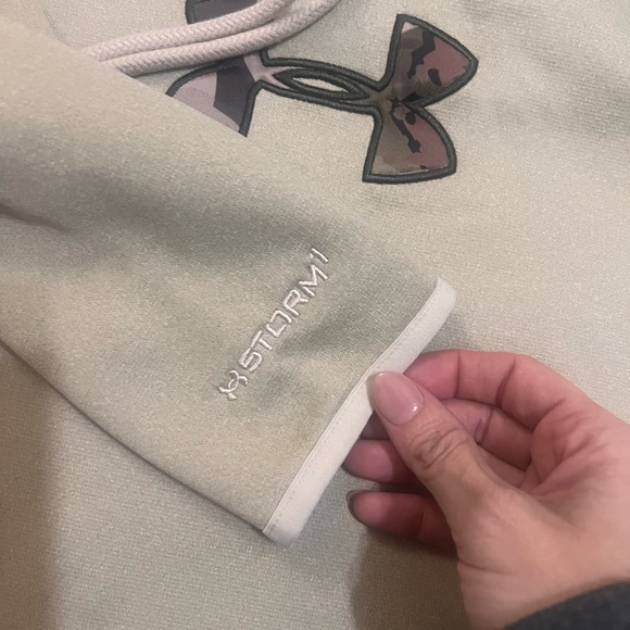 UNDER ARMOR Oatmeal Camo hoodie size small - Picture 3 of 9